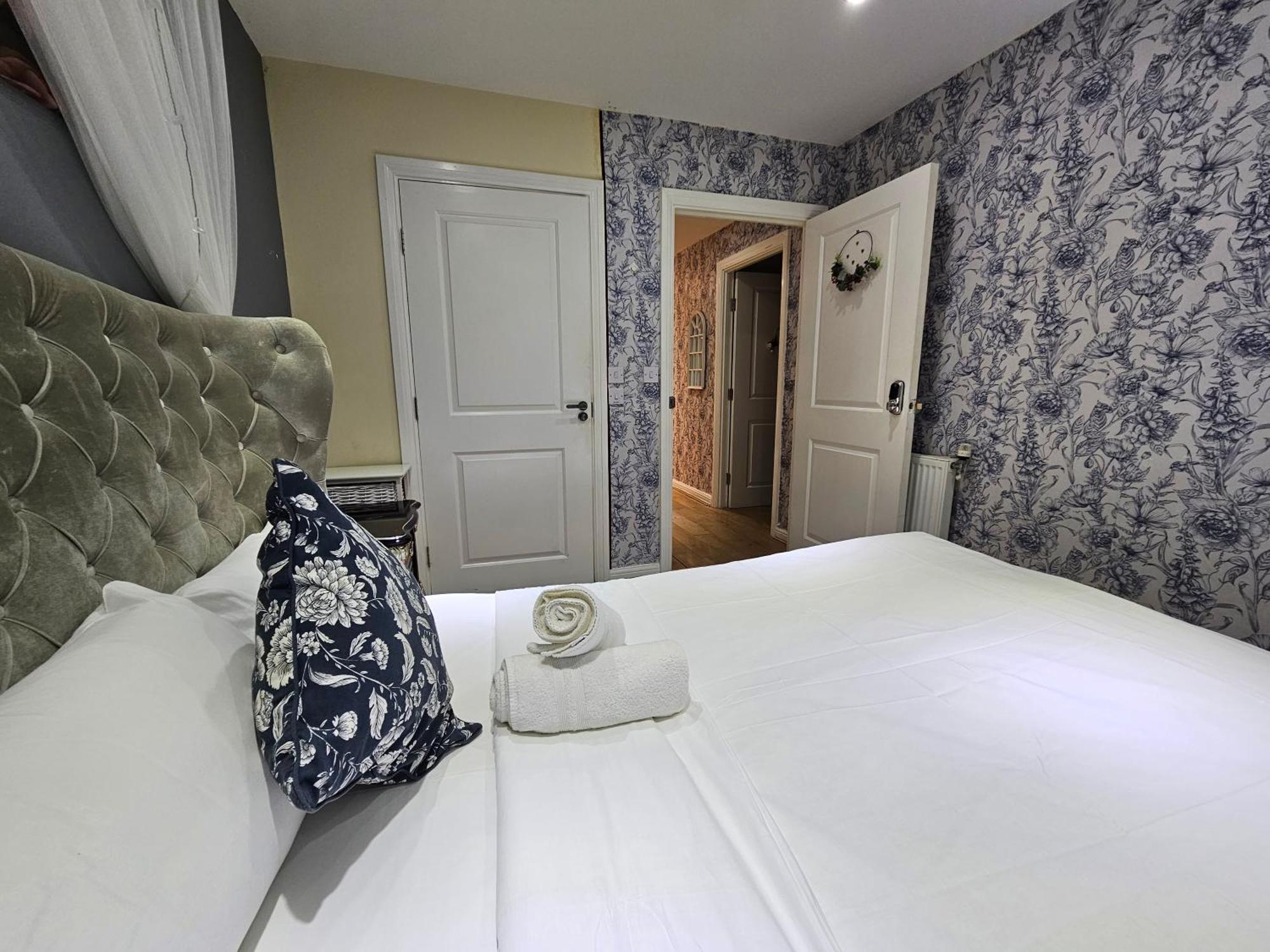 Wallwood Rooms London Eksteriør billede